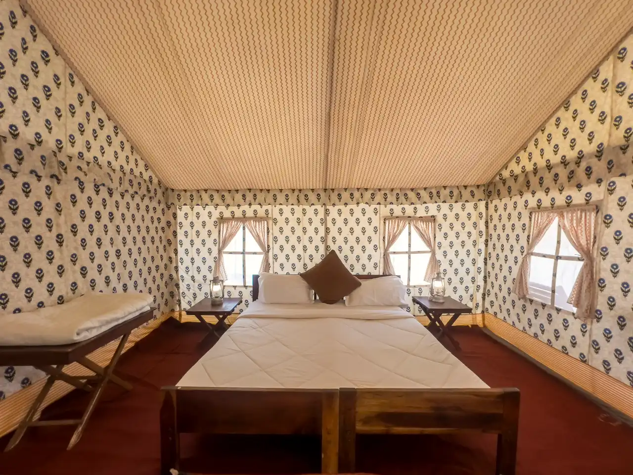 Non-AC Tent