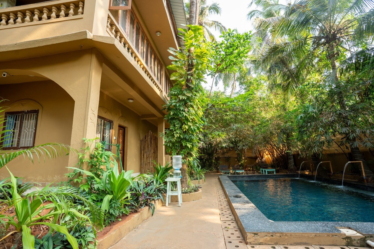 Alpaviram Retreat courtyard